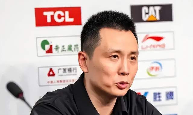 华体会体育官方入口-上海为何不敌广厦？卢伟发声直戳要害，避谈裁判，王博就不客气了